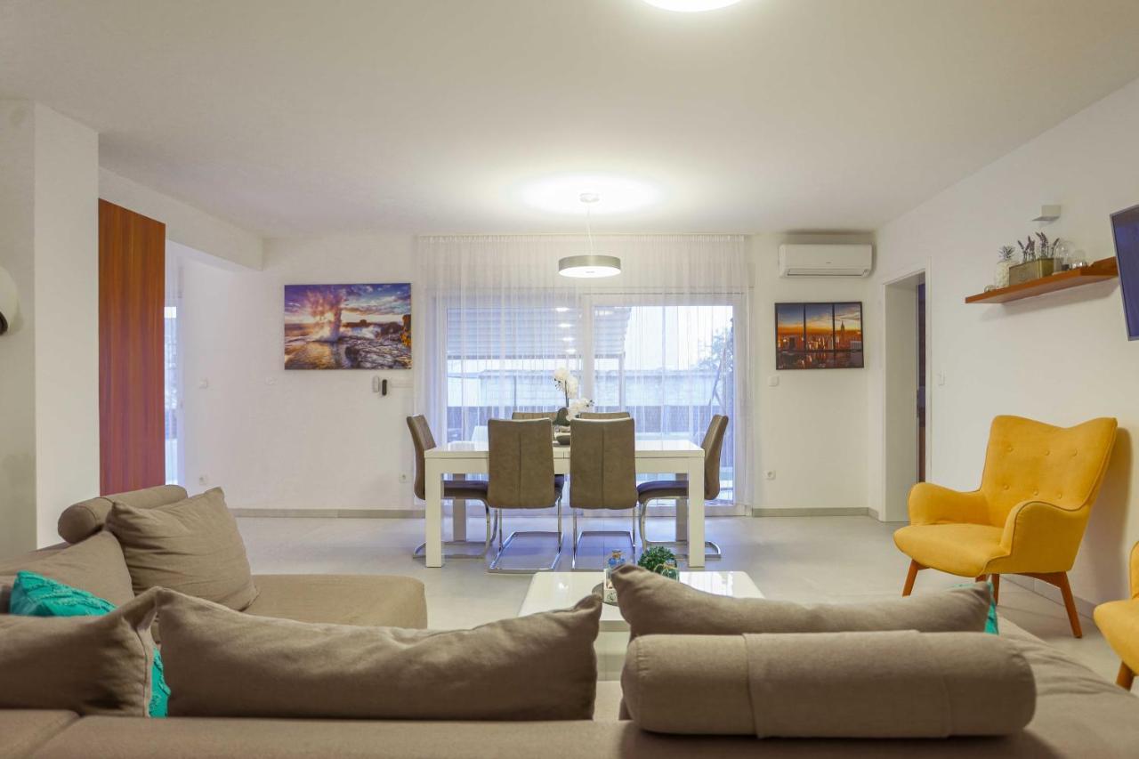 Villa Castelli, Apartment With Pool, Kaštela Zewnętrze zdjęcie